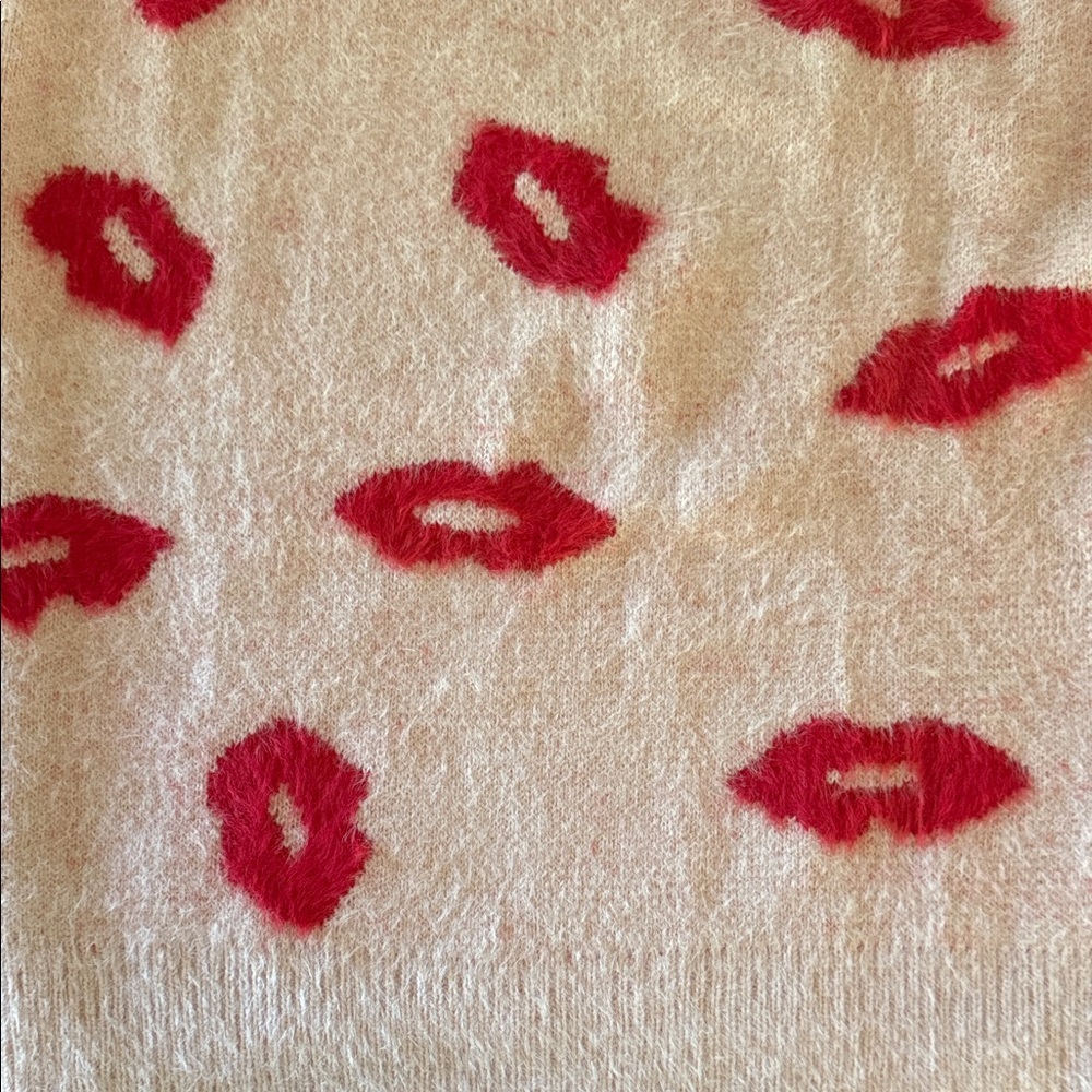 EVERYTHING $10: Dee Elly Cozy Pink and Red Kisses Sweater - Picture 5 of 6